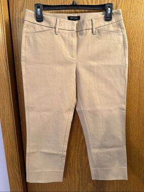 White House Black Market Beige Straight Cropped Pants size 4.